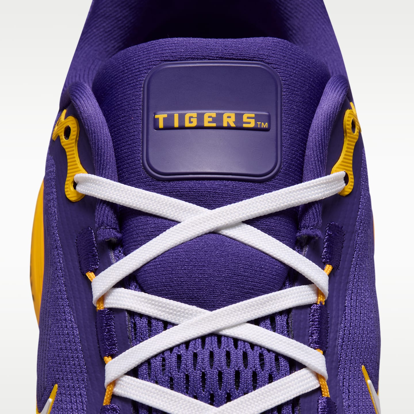 Мужские кроссовки Nike College Vomero 18 (LSU) Road Running, цвет: Фиолетовый / Золотой — фото 9