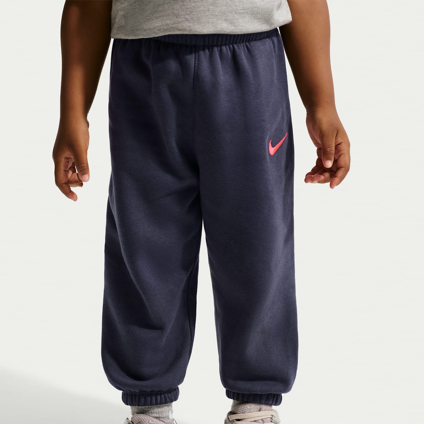 Комплекты Nike Little Creators 2-Piece Crew Set для малышей, цвет: Тёмный изюмный — фото 4