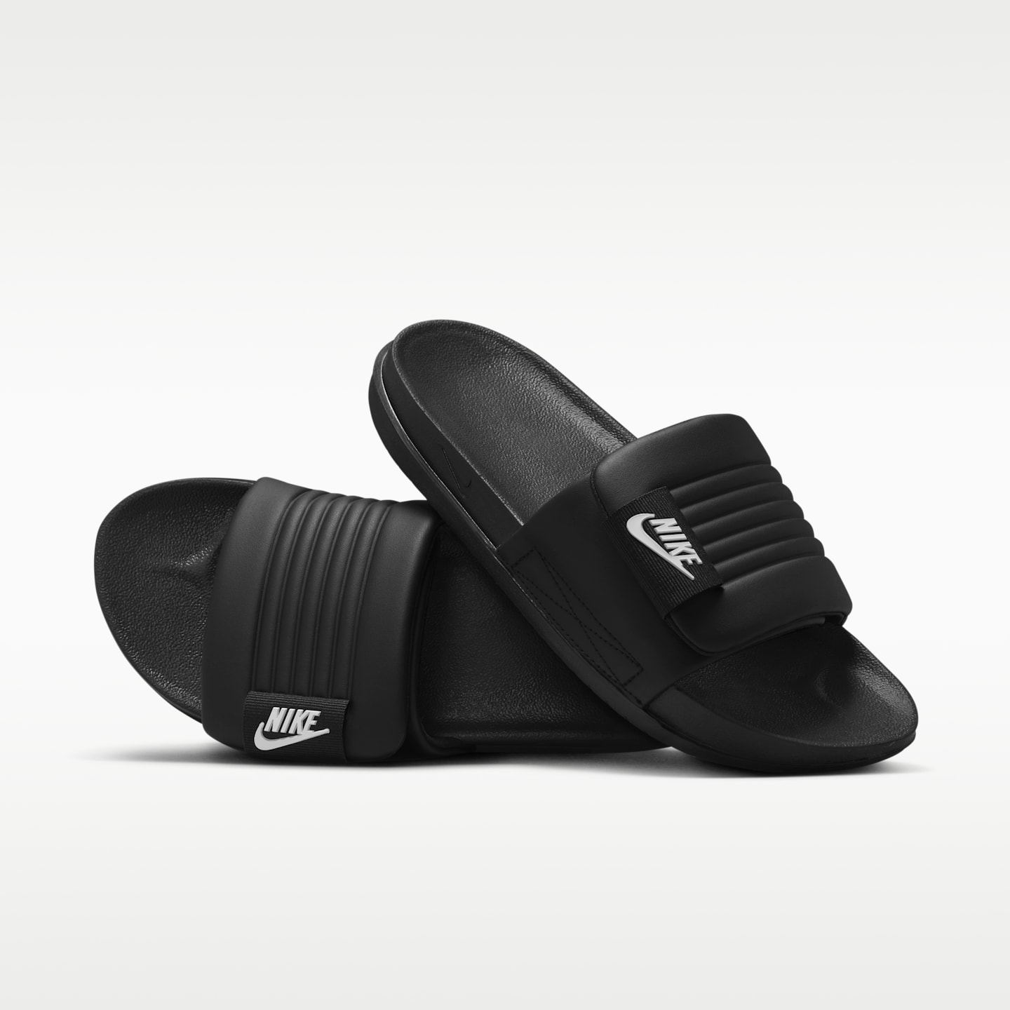 Женские сандалии Nike Offcourt Adjust, цвет: Чёрный / Белый — фото 1