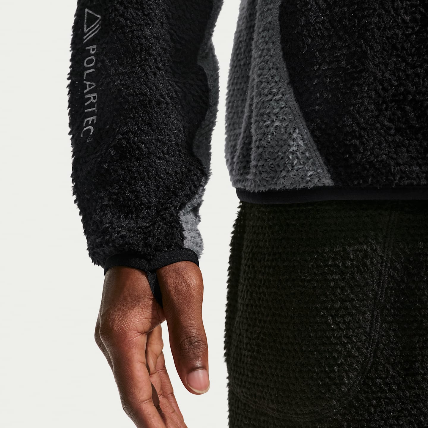 Женский топ Nike ACG Wolf Lichen Crew-Neck Top, цвет: Чёрный / Антрацитовый — фото 6