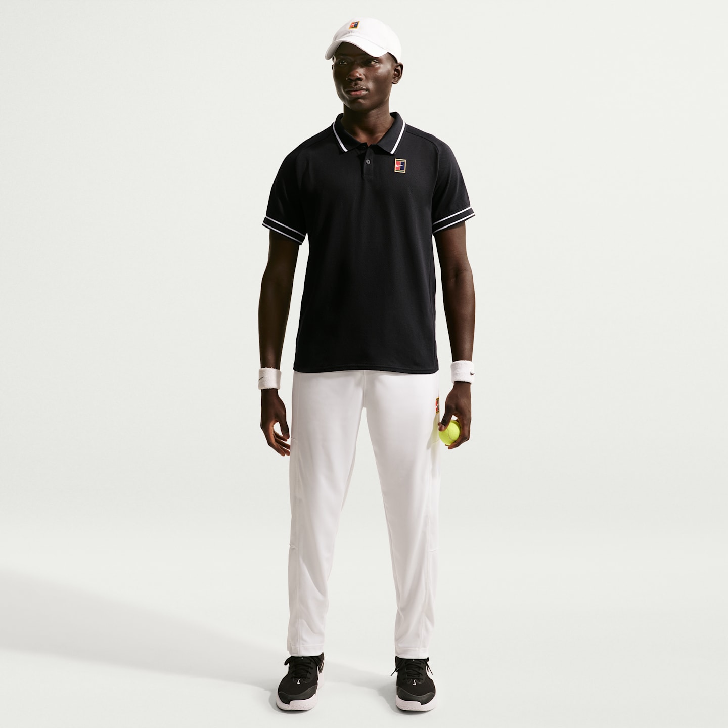Мужское поло Nike NikeCourt Heritage Tennis Polo, цвет: Чёрный / Белый — фото 4