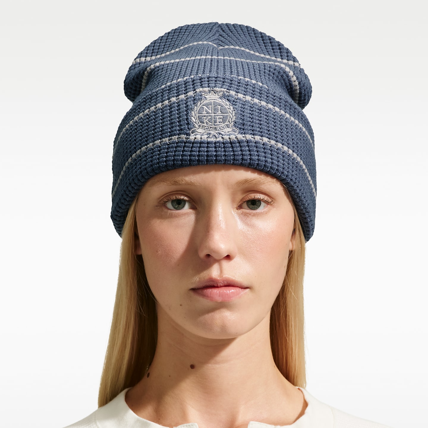 Мужская шапка Nike Peak Tall-Cuff Club Beanie, цвет: Синий — фото 3
