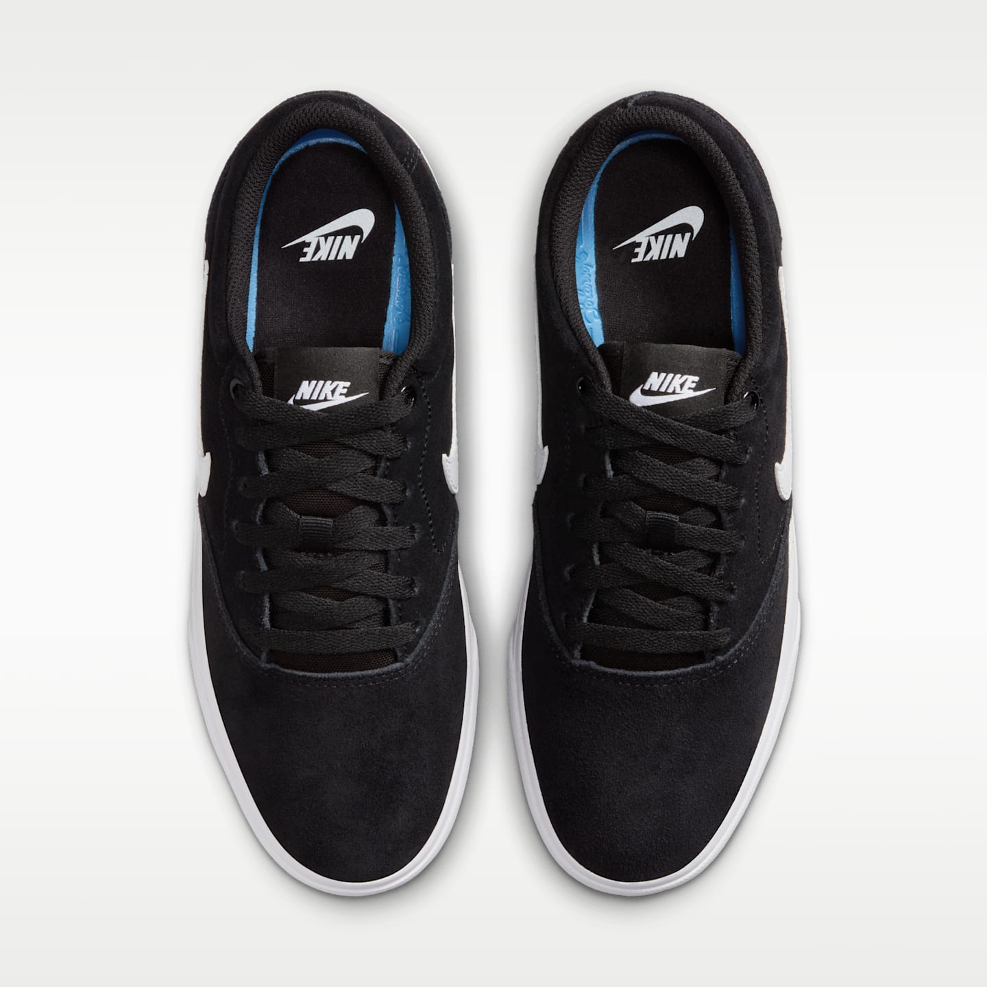 Женские кроссовки Nike Charge Suede SE, цвет: Чёрный / Белый — фото 4