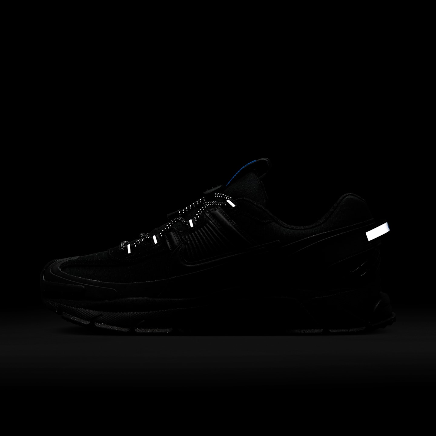 Мужские зимние кроссовки Nike Zoom Vomero Roam, цвет: Чёрный / Синий — фото 12