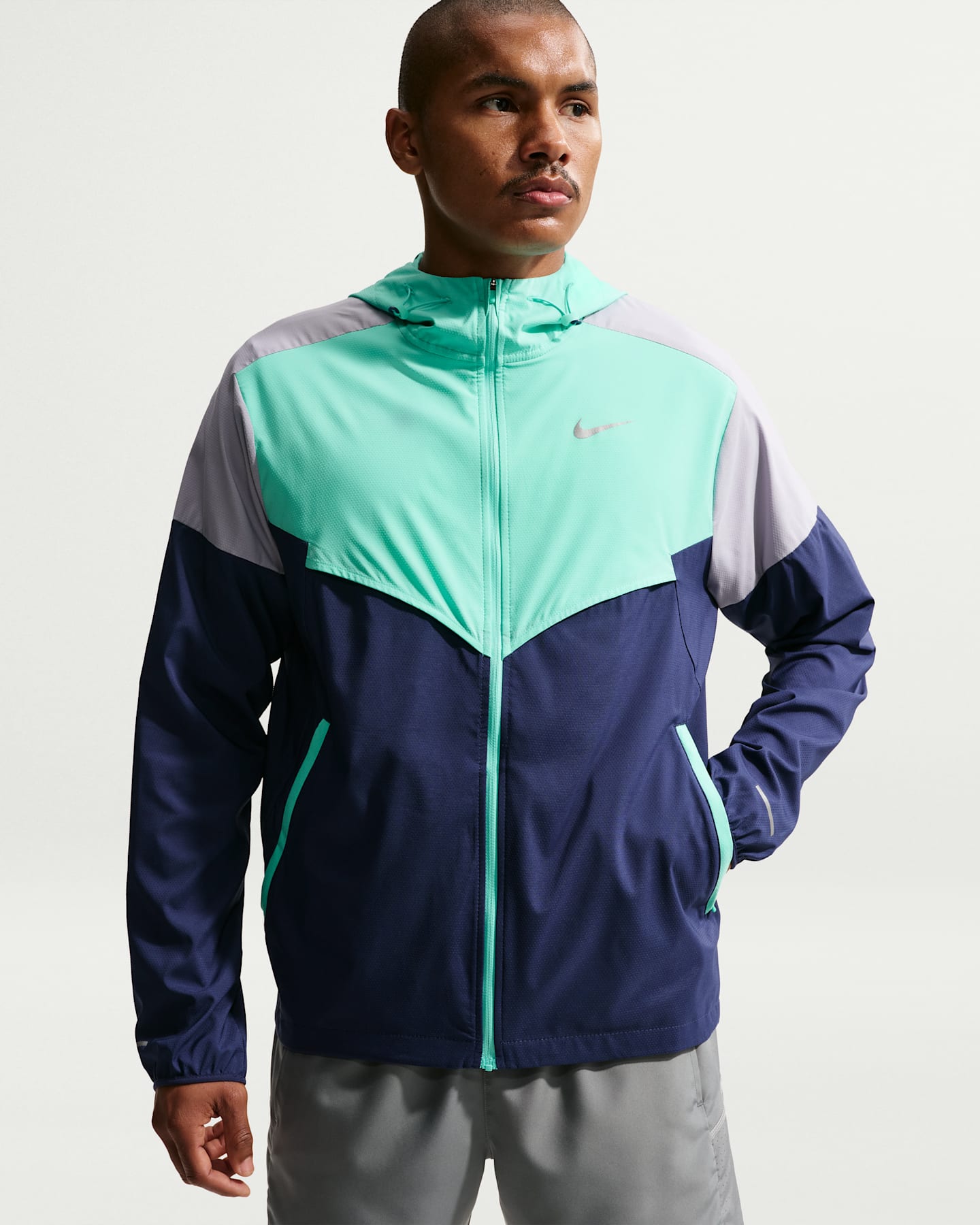 Мужская куртка Nike Impossibly Light Windrunner Running, цвет: Тёмно-синий / Бирюзовый — фото 8