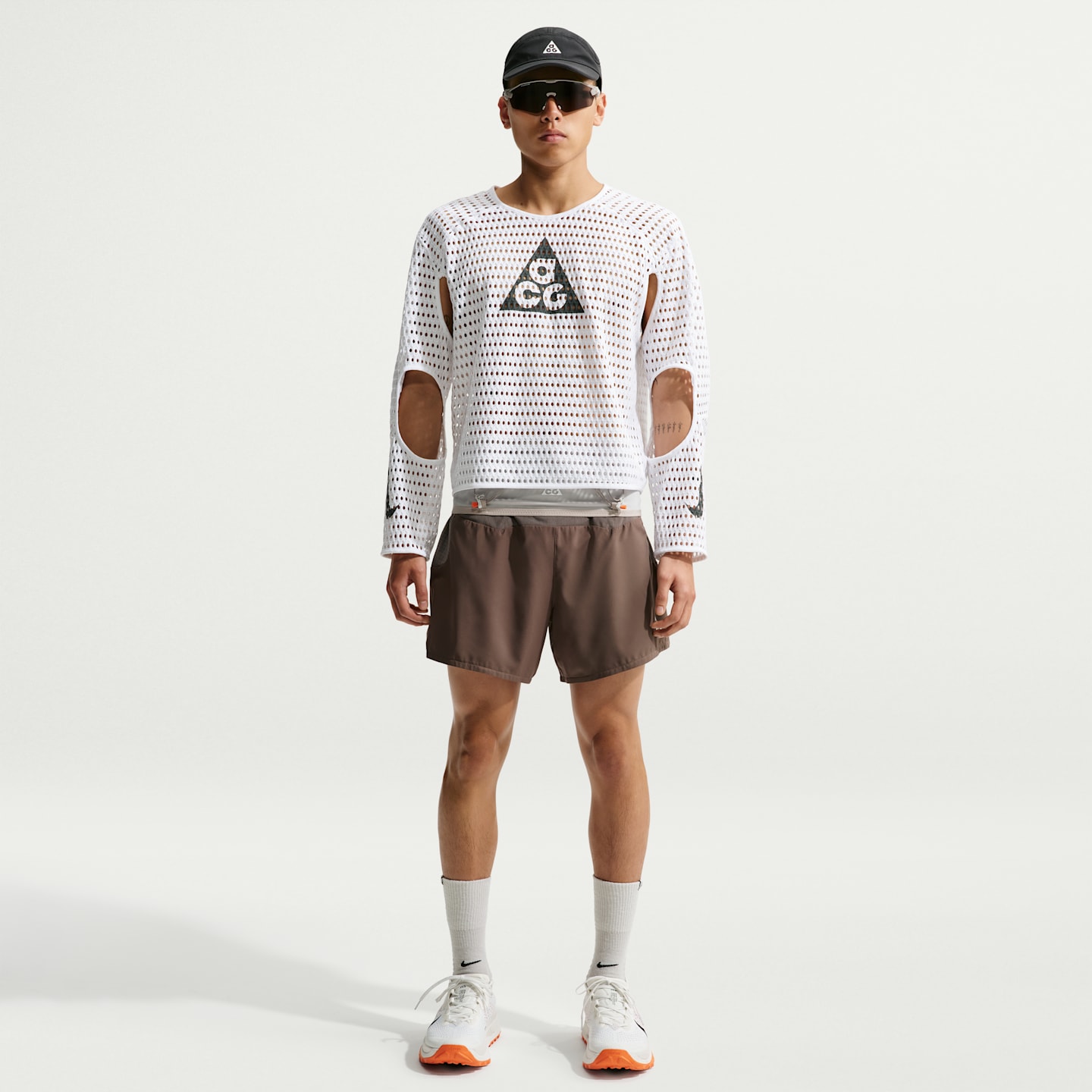 Мужской топ Nike ACG Radical AirFlow NXT Dri-FIT Long-Sleeve Trail Running Top, цвет: Белый / Антрацитовый — фото 4