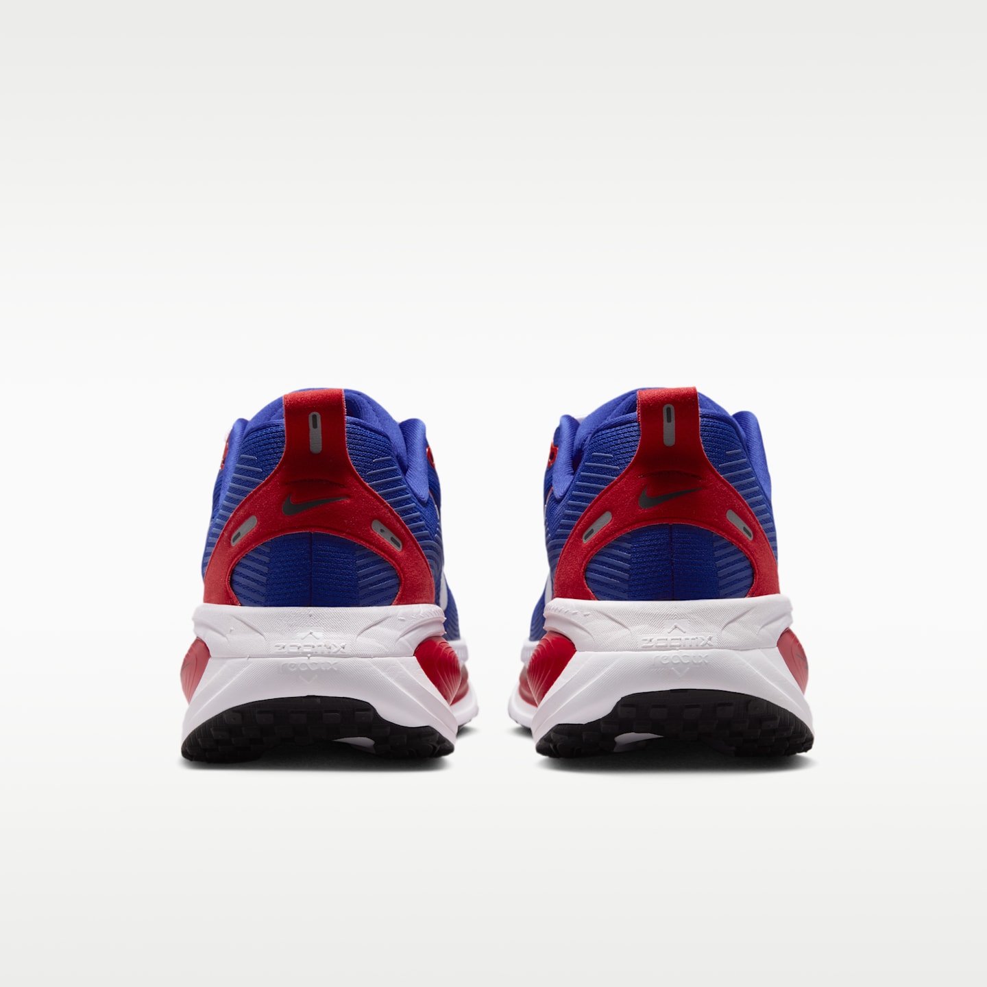 Мужские кроссовки Nike Vomero 18 (Buffalo Bills) NFL Road Running, цвет: Королевский синий / Красный — фото 6