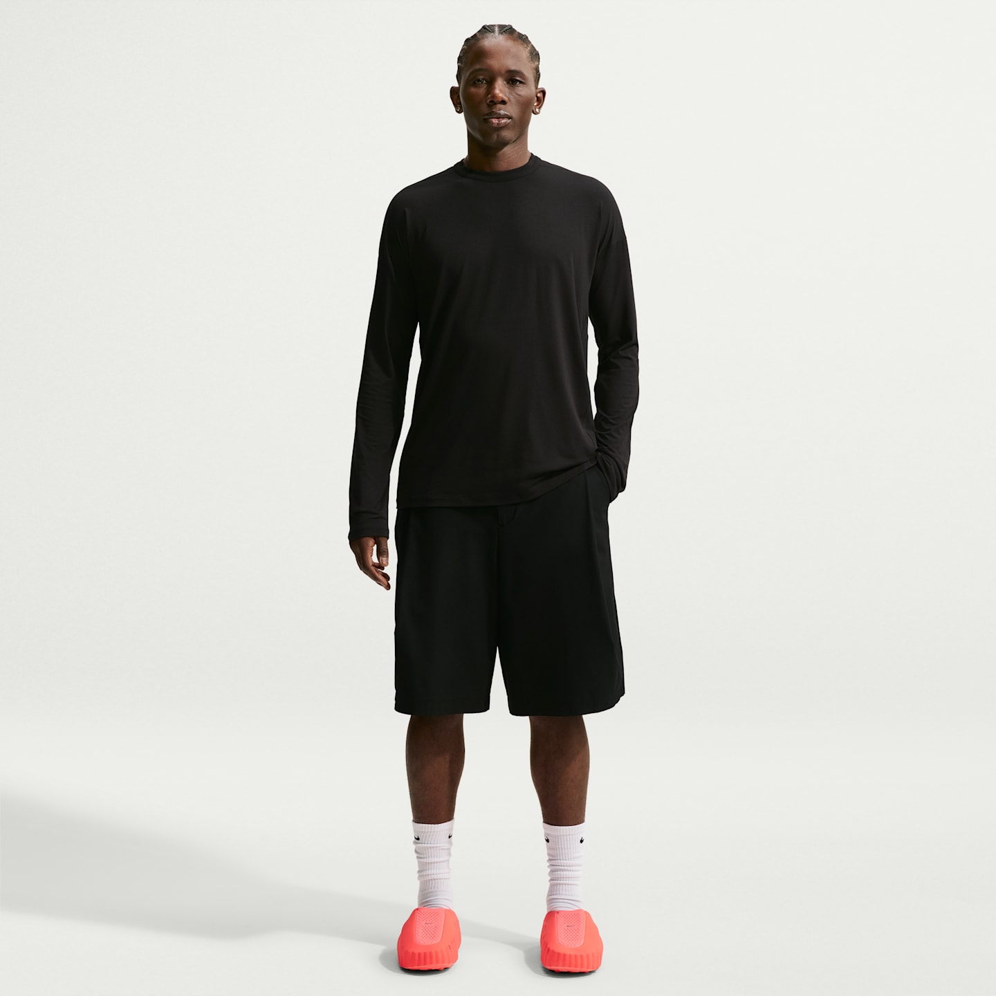 Мужской лонгслив Nike 24.7 ImpossiblySoft Light Dri-FIT, цвет: Чёрный / Серый — фото 4