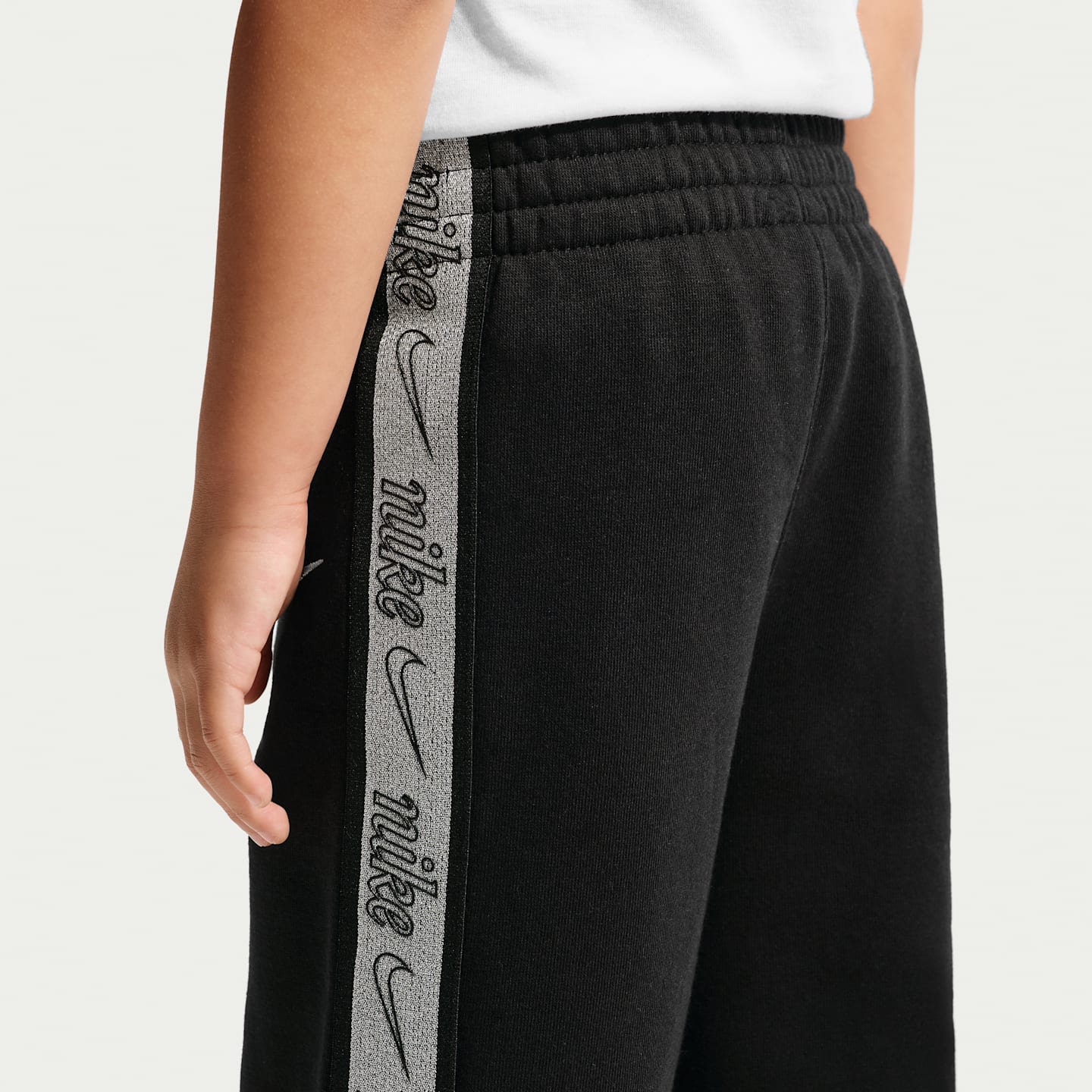 Комплект Nike Swoosh Sparkle 2-Piece Pants Set для малышей, цвет: Чёрный — фото 5