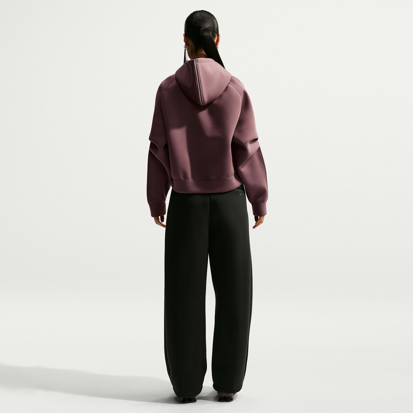 Женские брюки Nike Pregame Fleece Loose Mid-Rise Trousers, цвет: Чёрный — фото 5