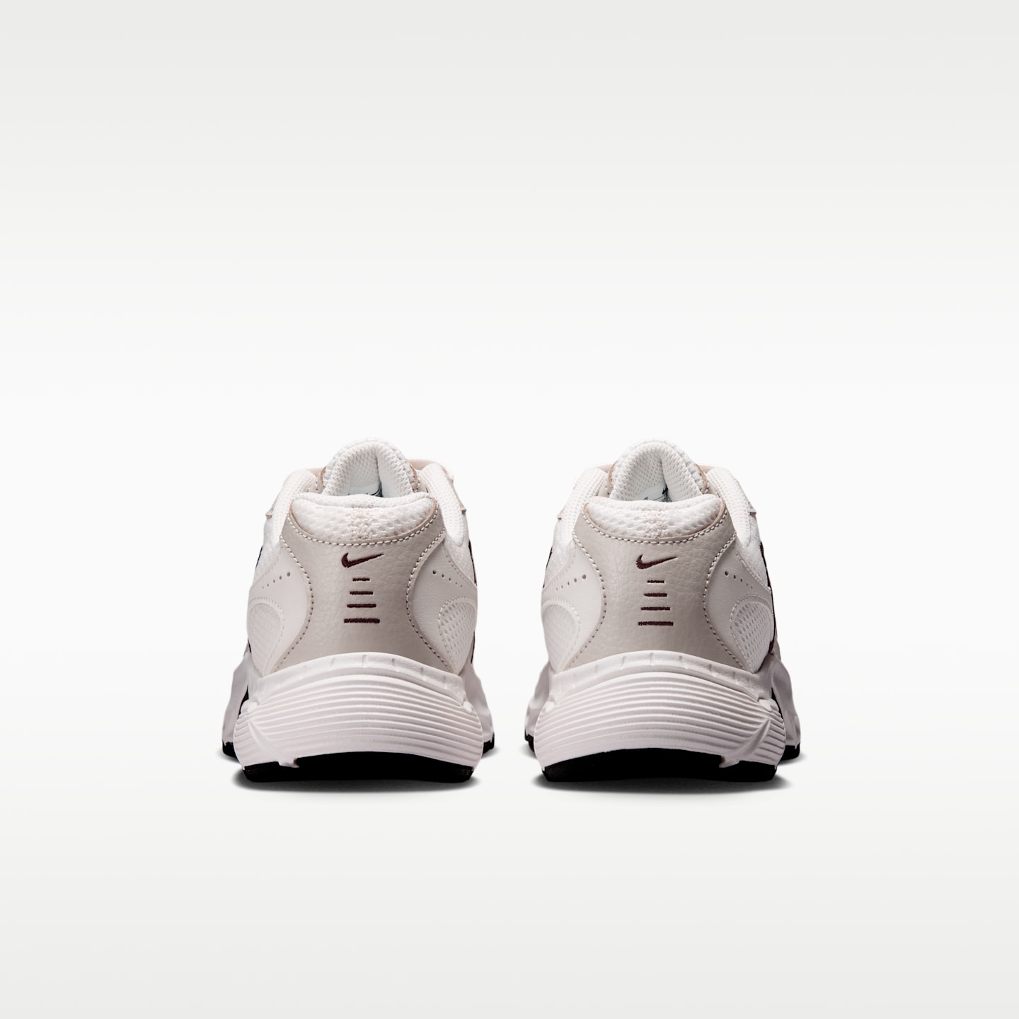 Детские кроссовки Nike Stratos Shift 2000 Shoes, цвет: Кремовый / Чёрный — фото 6