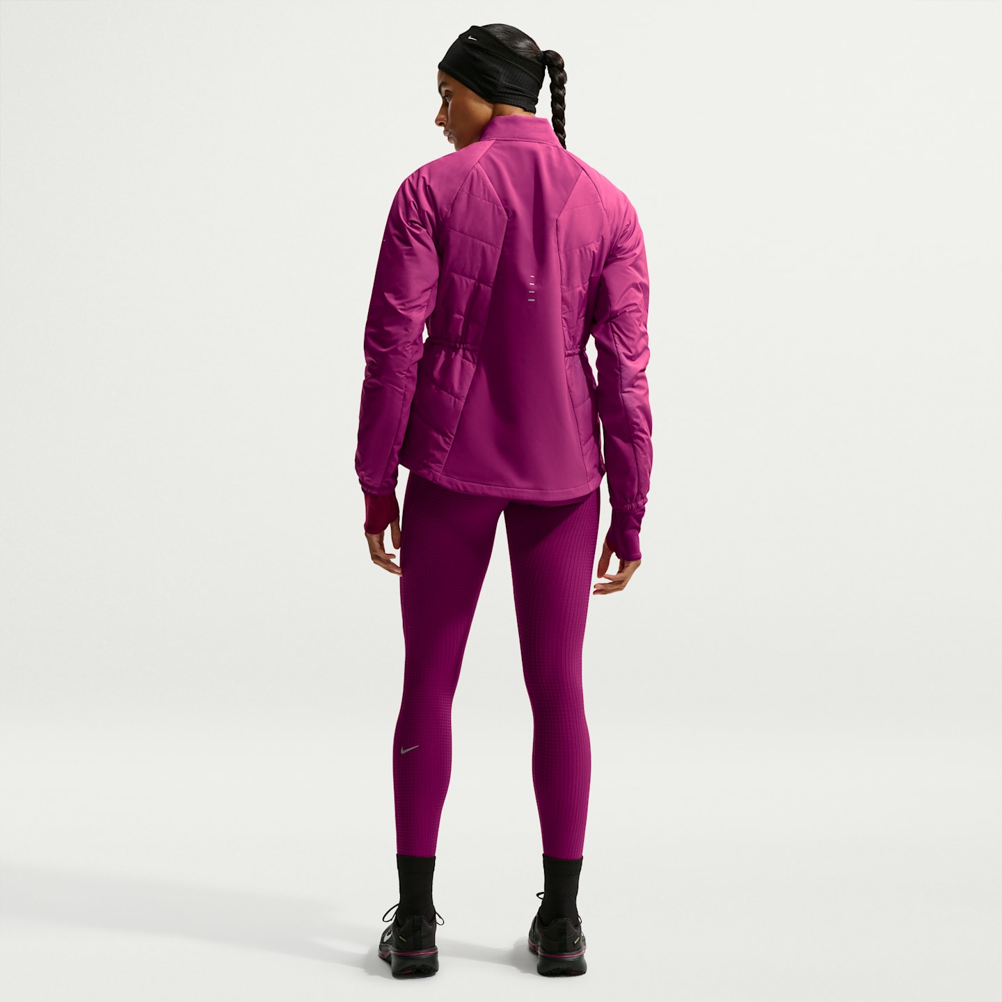 Женские леггинсы Nike Swift Therma-FIT High-Waisted Running, цвет: Насыщенный ягодный — фото 5