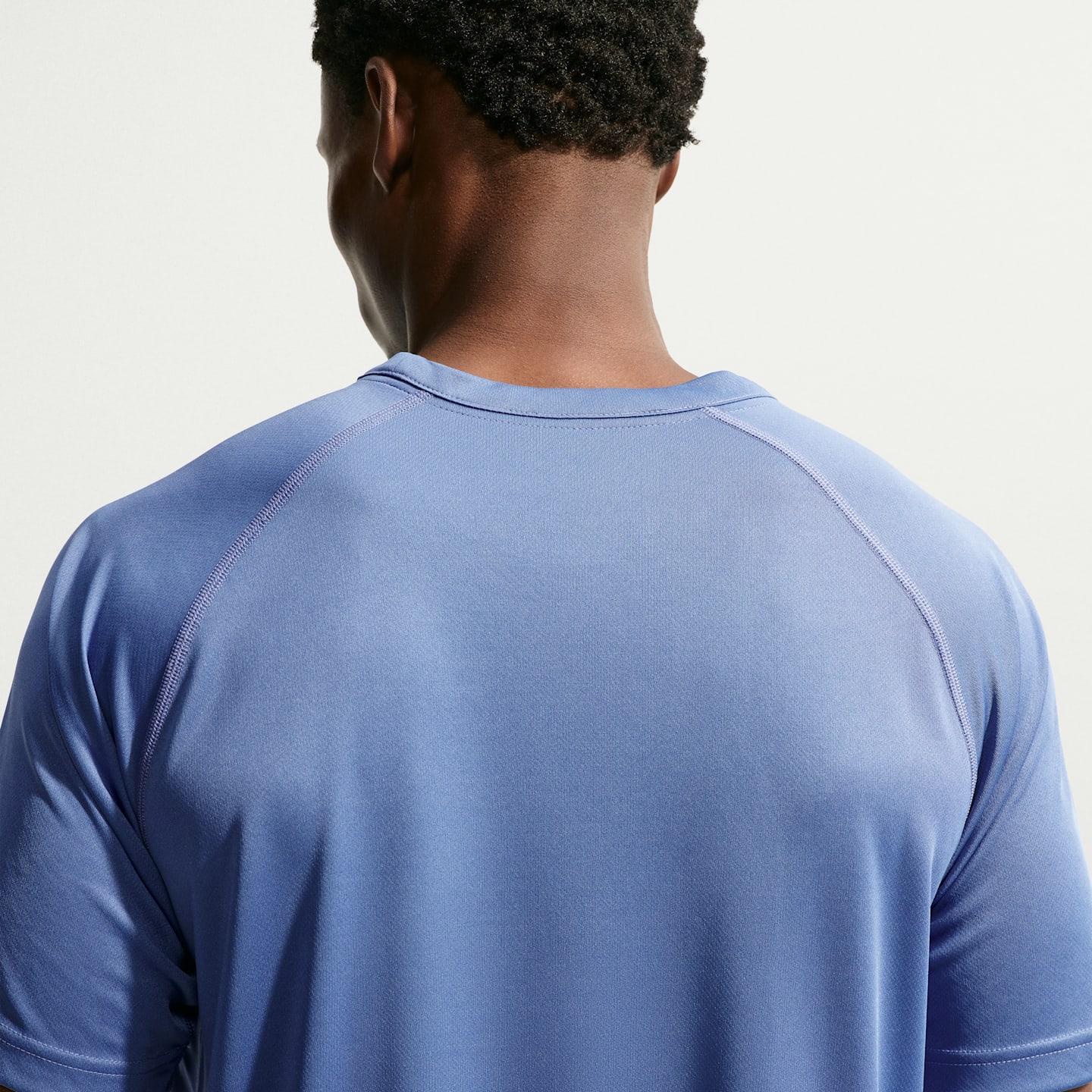 Мужской топ Nike Flex Dri-FIT Short-Sleeve Training, цвет: Индиго / Чёрный — фото 2