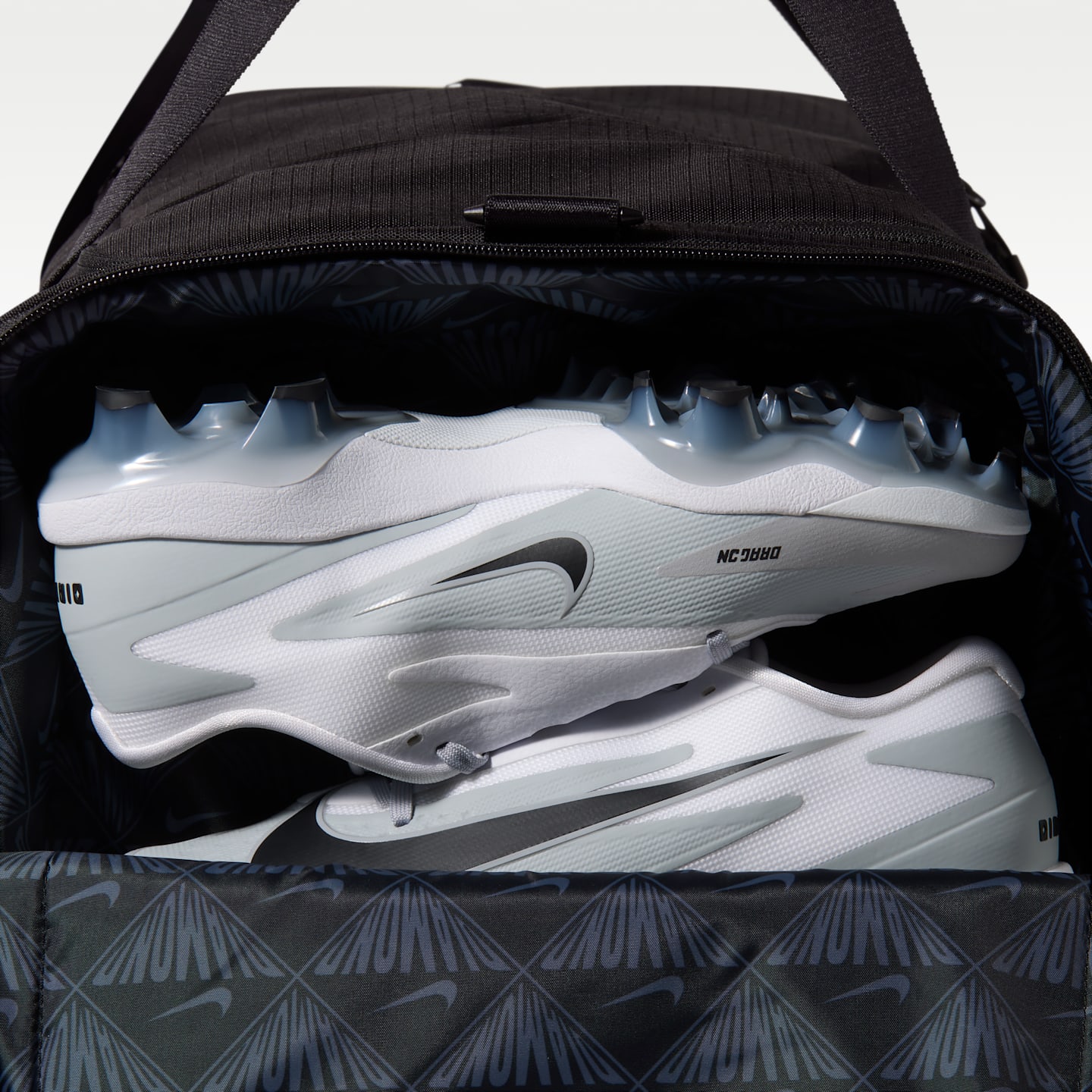 Спортивная сумка Nike Diamond Duffel, 72 л, цвет: Чёрный — фото 8