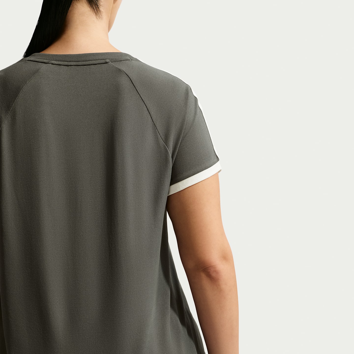 Женский топ NikeSKIMS Stretch Knit V-Neck Short-Sleeve, цвет: Экрю — фото 8