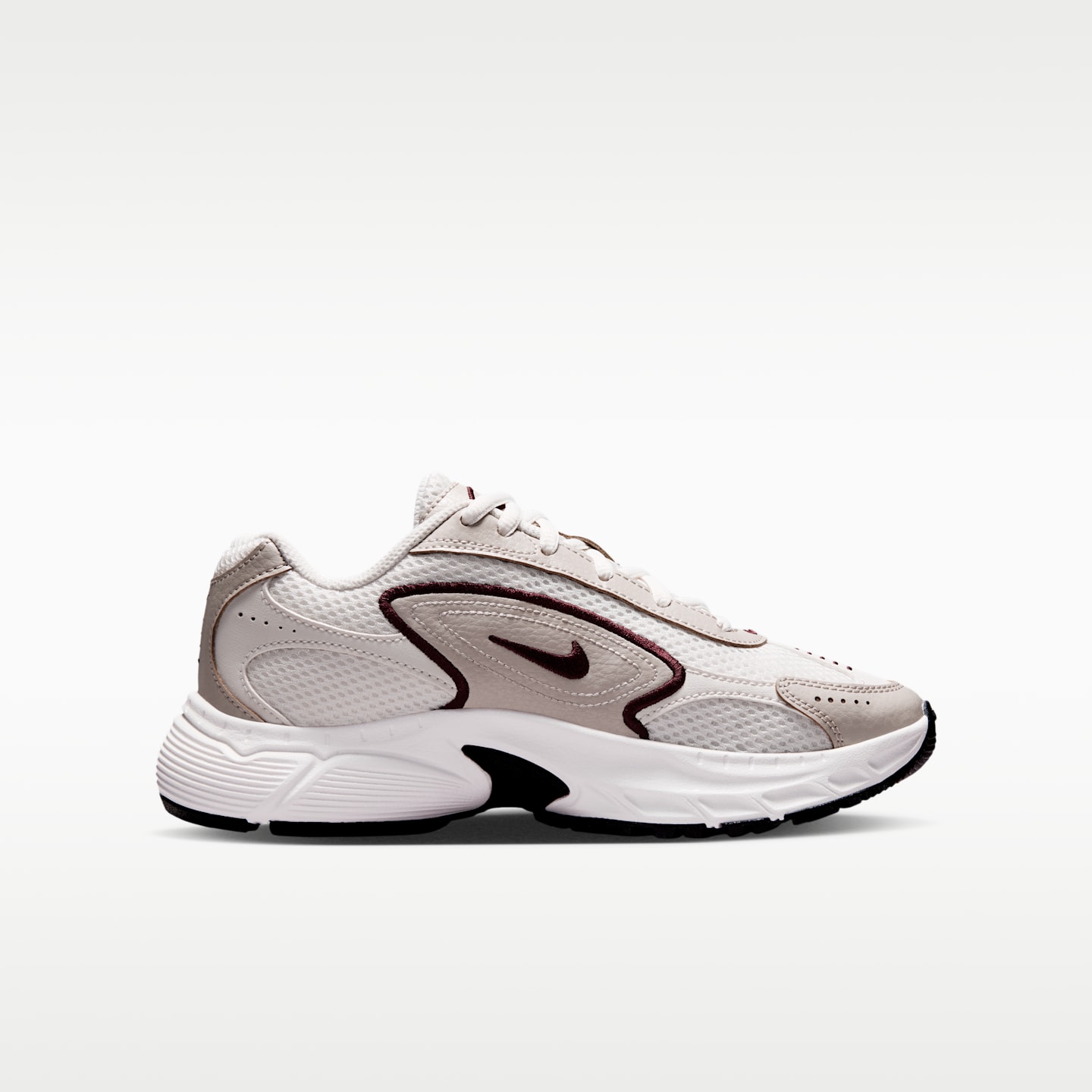 Детские кроссовки Nike Stratos Shift 2000 Shoes, цвет: Кремовый / Чёрный — фото 3