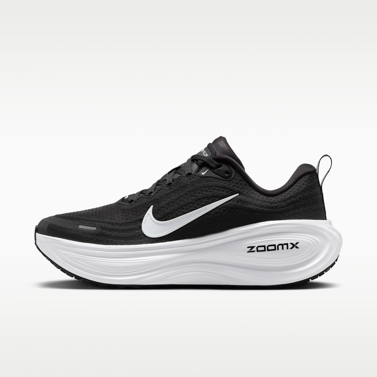 Женские кроссовки Nike Vomero Plus Road Running (Wide), цвет: Чёрный / Холодный серый — фото 1