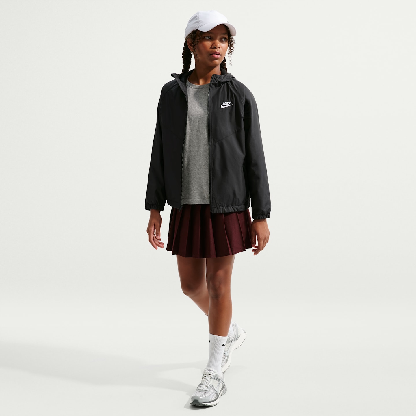 Детская куртка Nike Sportswear Windrunner Hooded Repel, цвет: Чёрный / Белый — фото 6