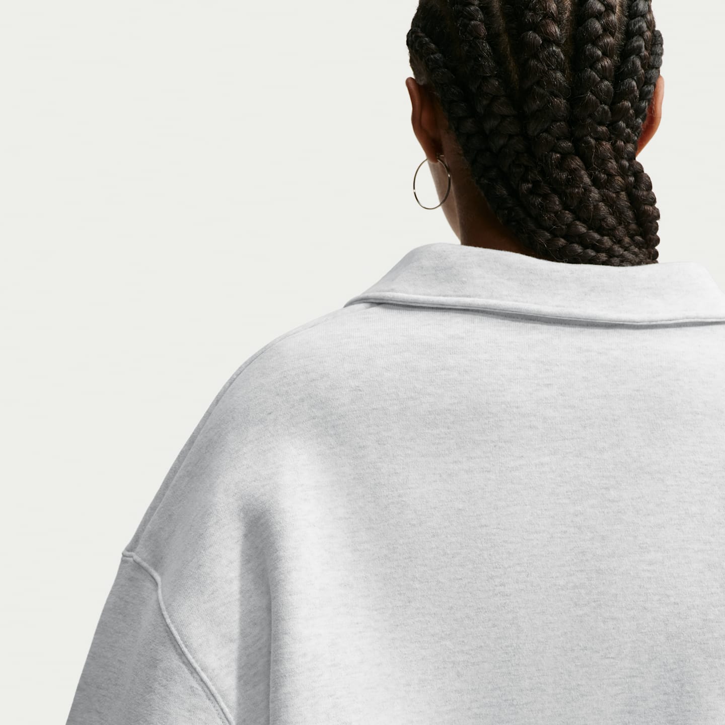 Женское поло Nike Studio Fleece Medium Weight Oversized Cropped Polo, цвет: Берёзовый меланжевый / Чёрный — фото 2
