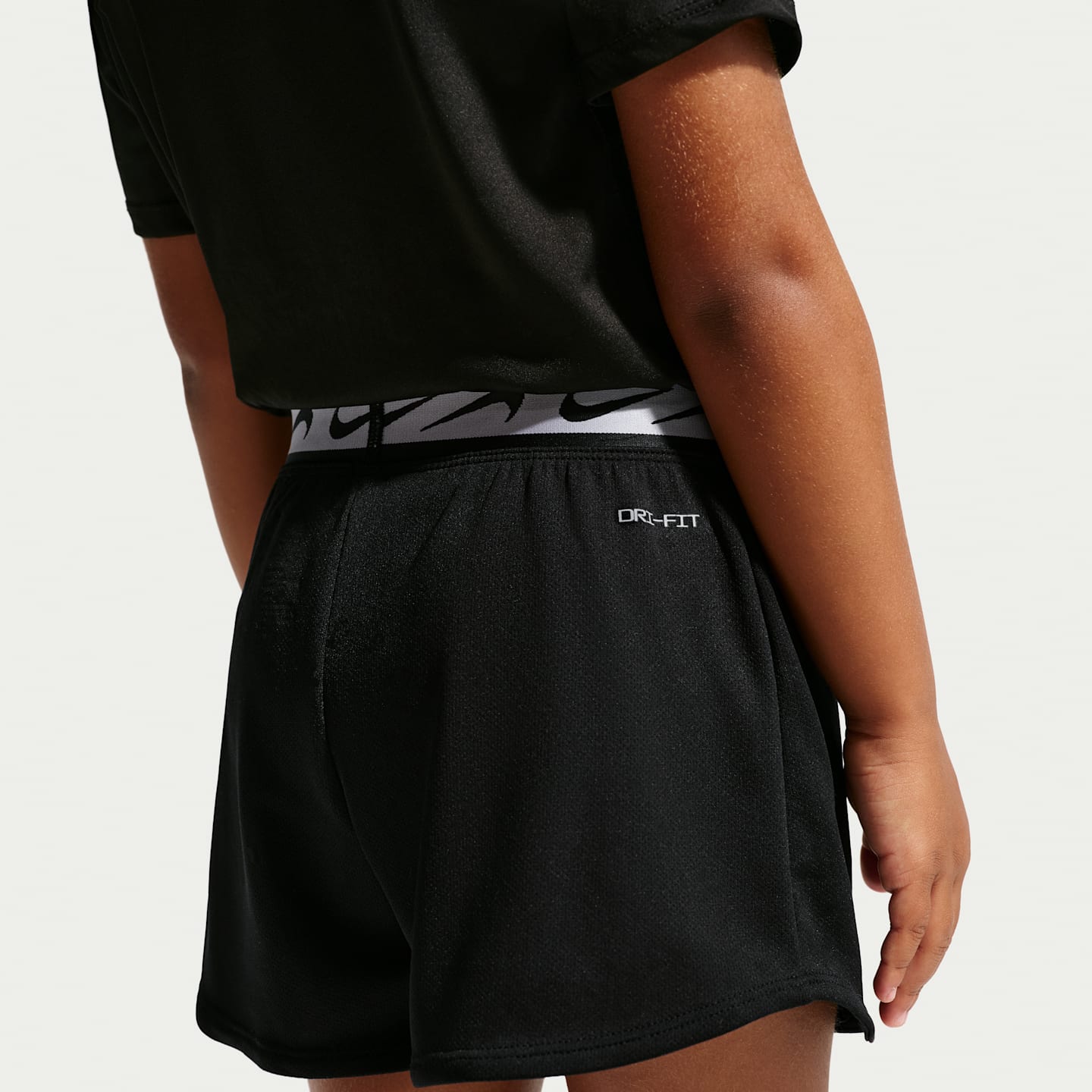 Детские трикотажные шорты Nike Dri-FIT, цвет: Чёрный — фото 3