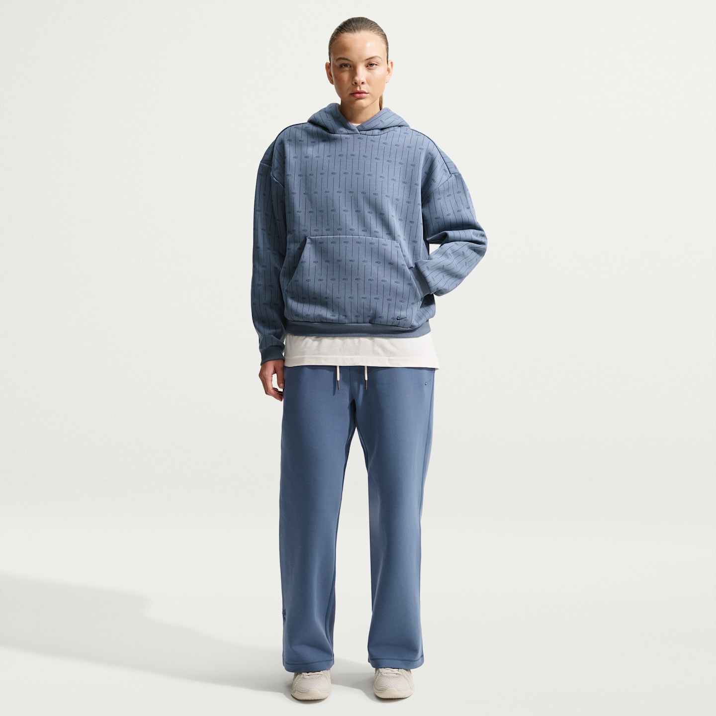 Женское баскетбольное худи Nike Caitlin Clark Standard Issue, начёсанное, цвет: Синий / Бледная слоновая кость — фото 4