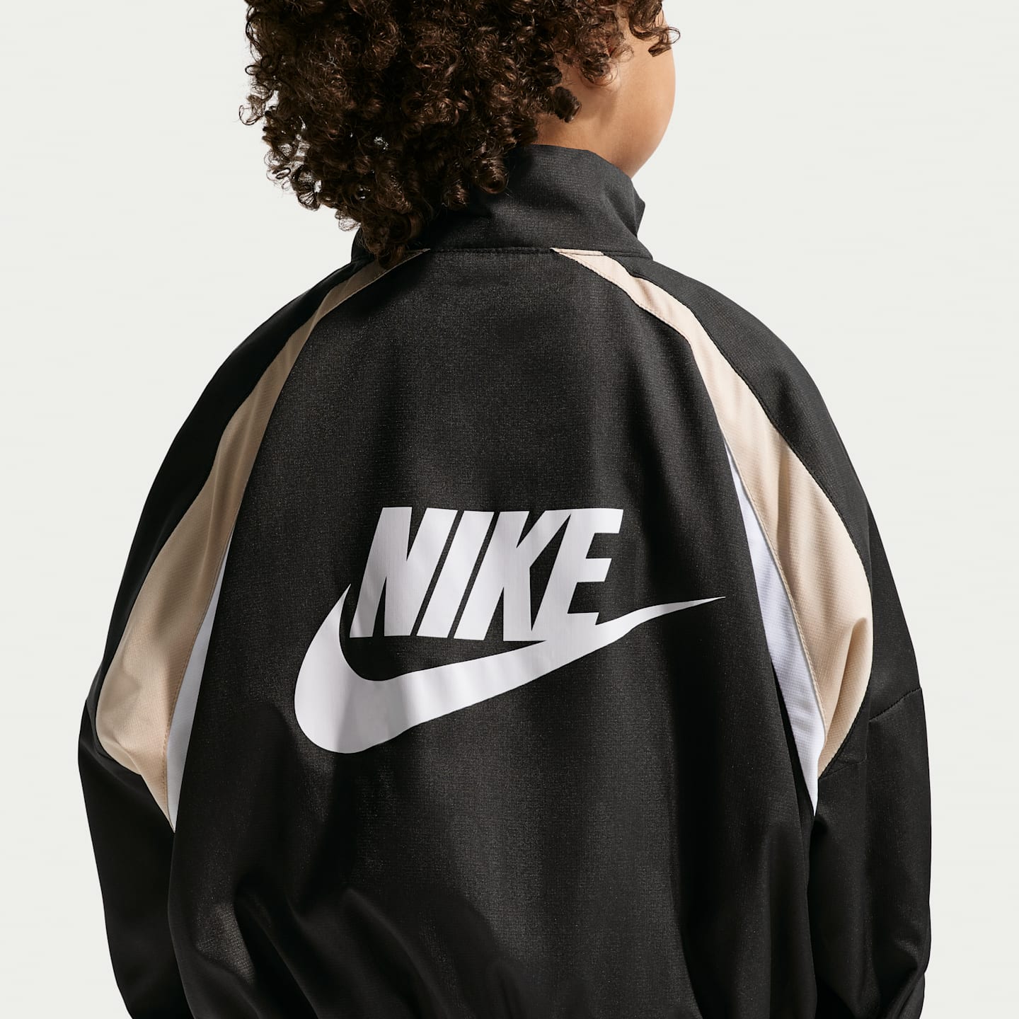 Куртка Nike Colorblocked Hoodless Jacket для малышей, цвет: Чёрный — фото 2