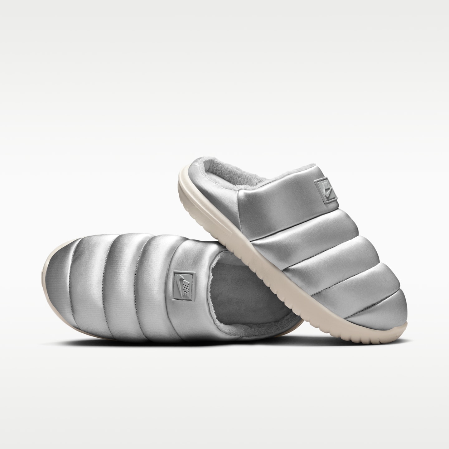Женские тапочки Nike Burrow SE Slippers, цвет: Серебряный / Коричневый — фото 1