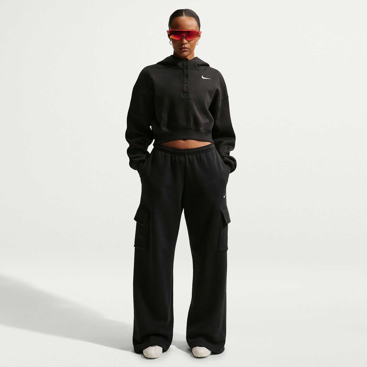 Женское худи Nike Sportswear Phoenix Fleece Oversized Cropped Henley, цвет: Чёрный / Молочный — фото 4