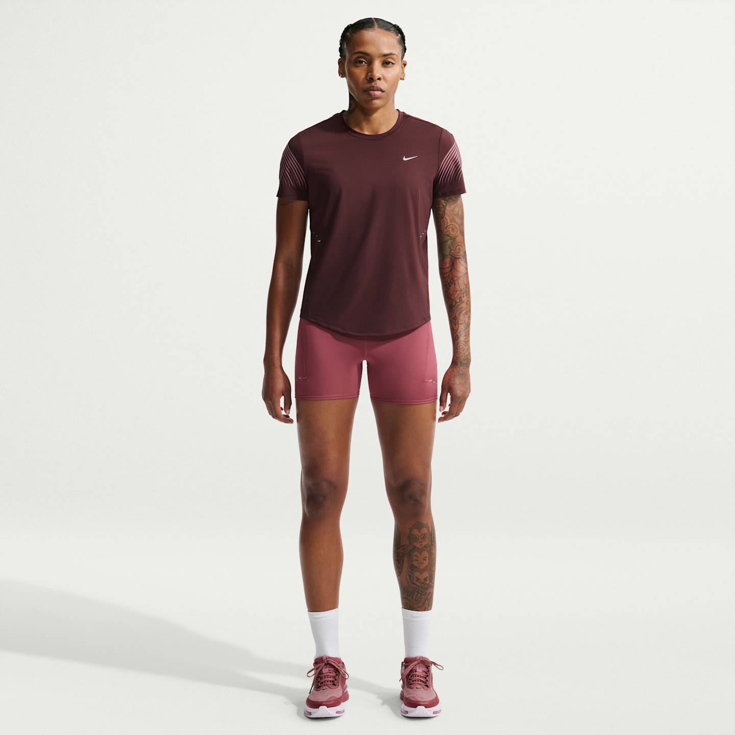 Женский топ Nike Swift Flash Dri-FIT Running Top, цвет: Розовый дымчатый — фото 4