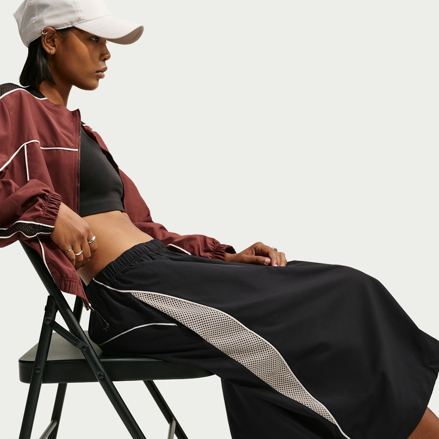 Женская свободная юбка-парашют миди Nike Sportswear, цвет: Чёрный / Кремовый — фото 4