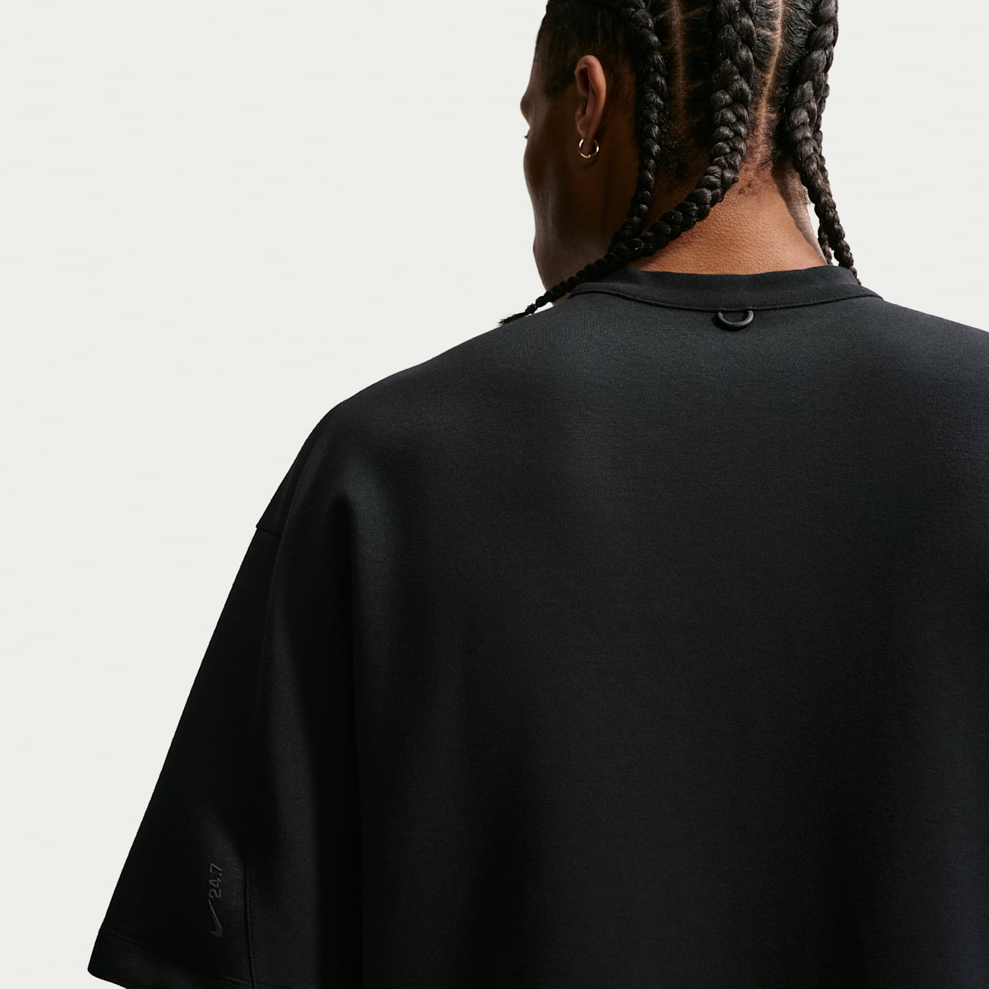 Мужской топ с коротким рукавом Nike 24.7 ImpossiblySoft Dri-FIT, цвет: Чёрный / Серый — фото 2