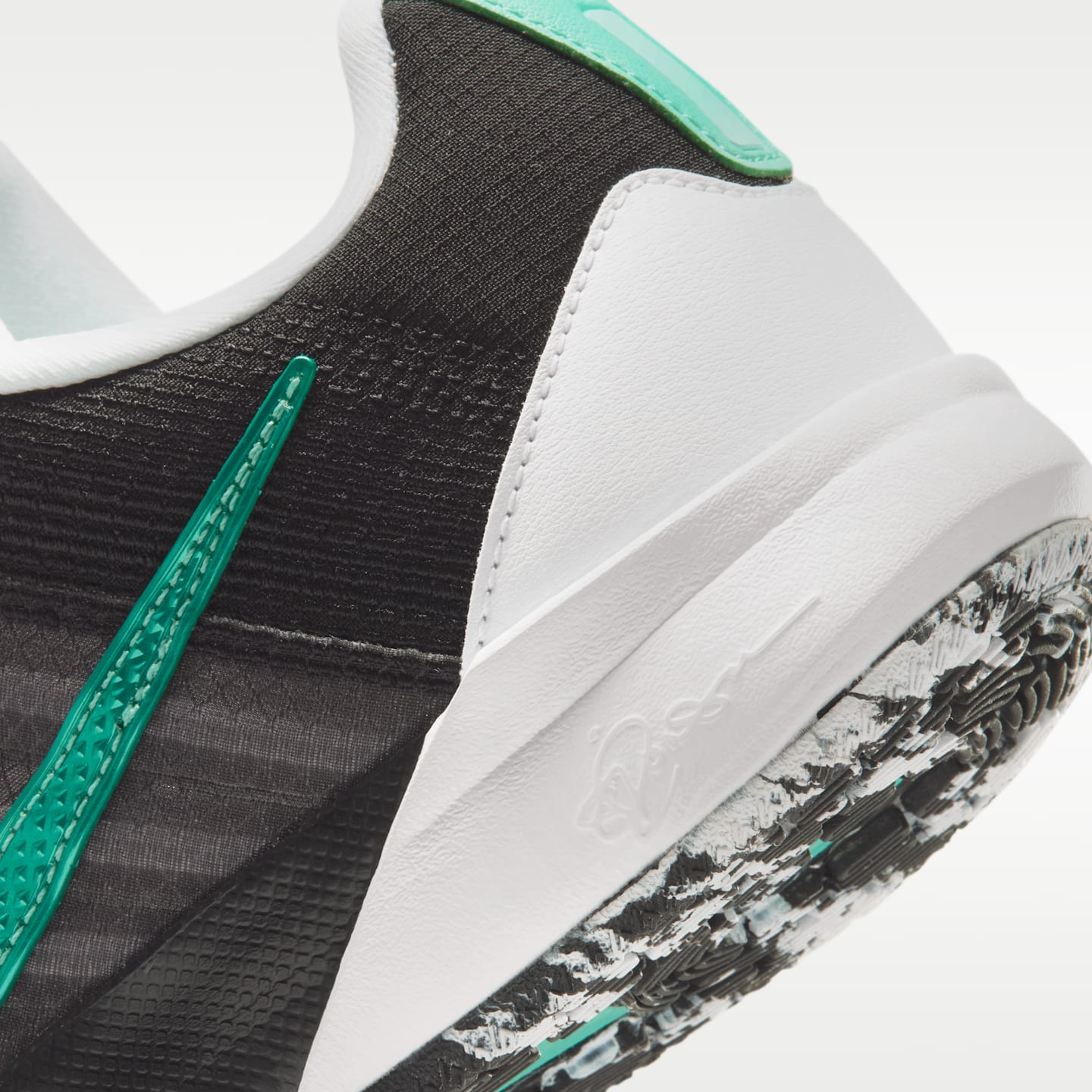 Кроссовки Nike Sabrina 3 Big Kids' Basketball, цвет: Чёрный / Белый — фото 8