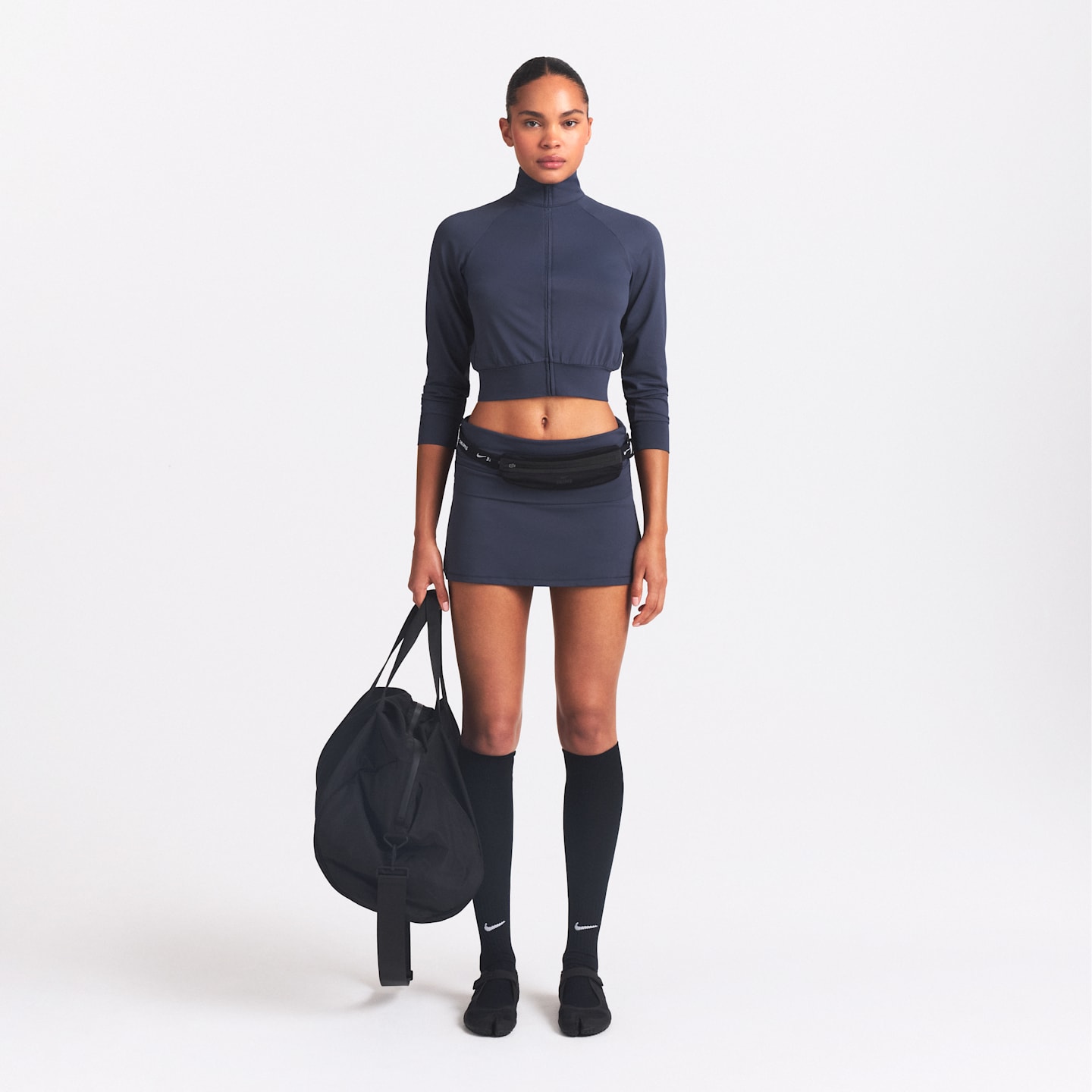 Женская спортивная куртка NikeSKIMS Airy, цвет: Глубокий королевский синий — фото 6