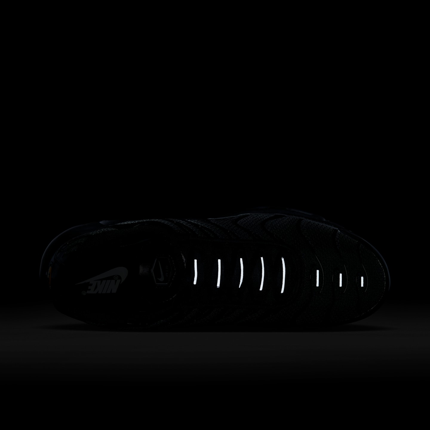 Мужские кроссовки Nike Air Max Plus, цвет: Чёрный — фото 9