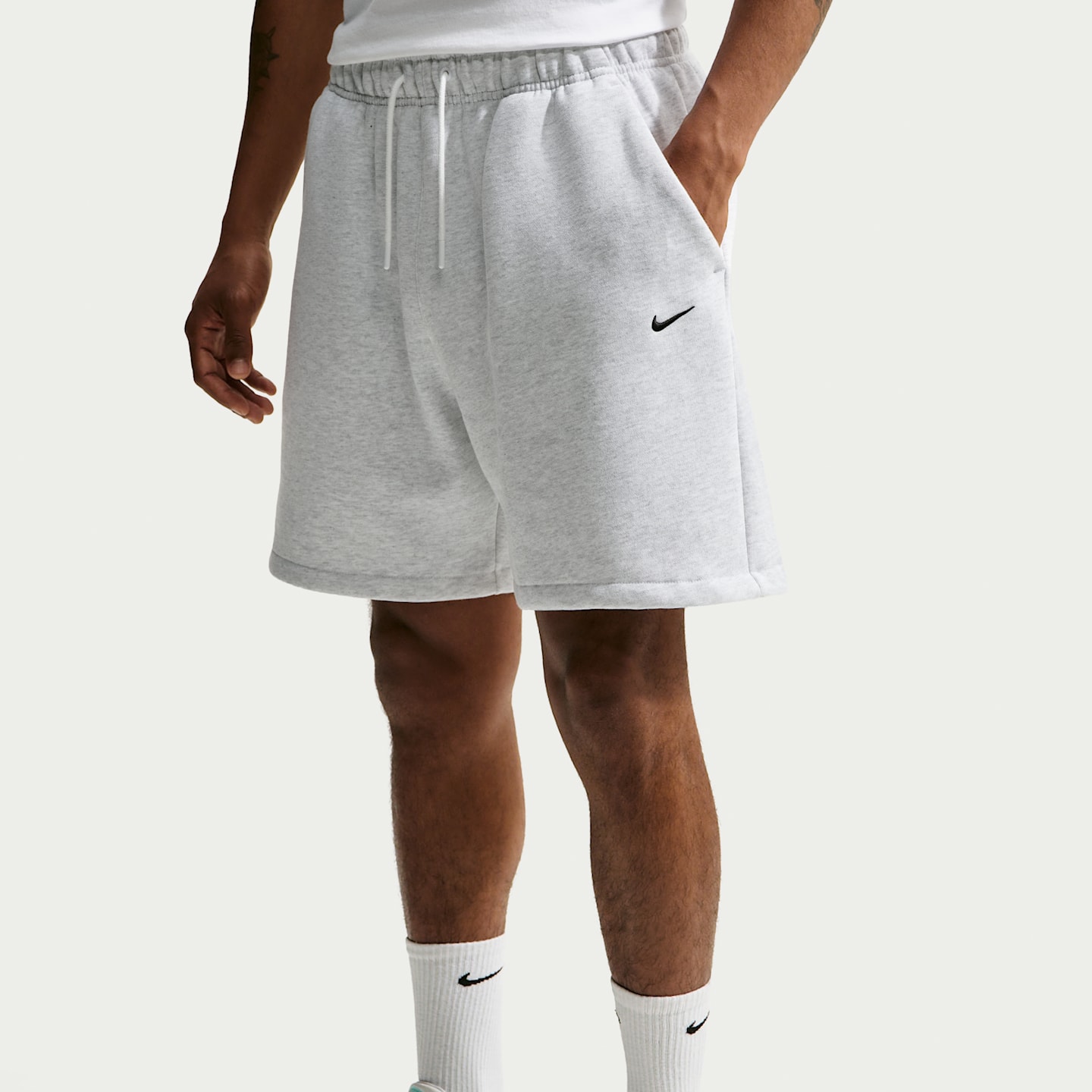 Мужские флисовые шорты Nike Solo, цвет: Берёзовый меланжевый / Чёрный — фото 2