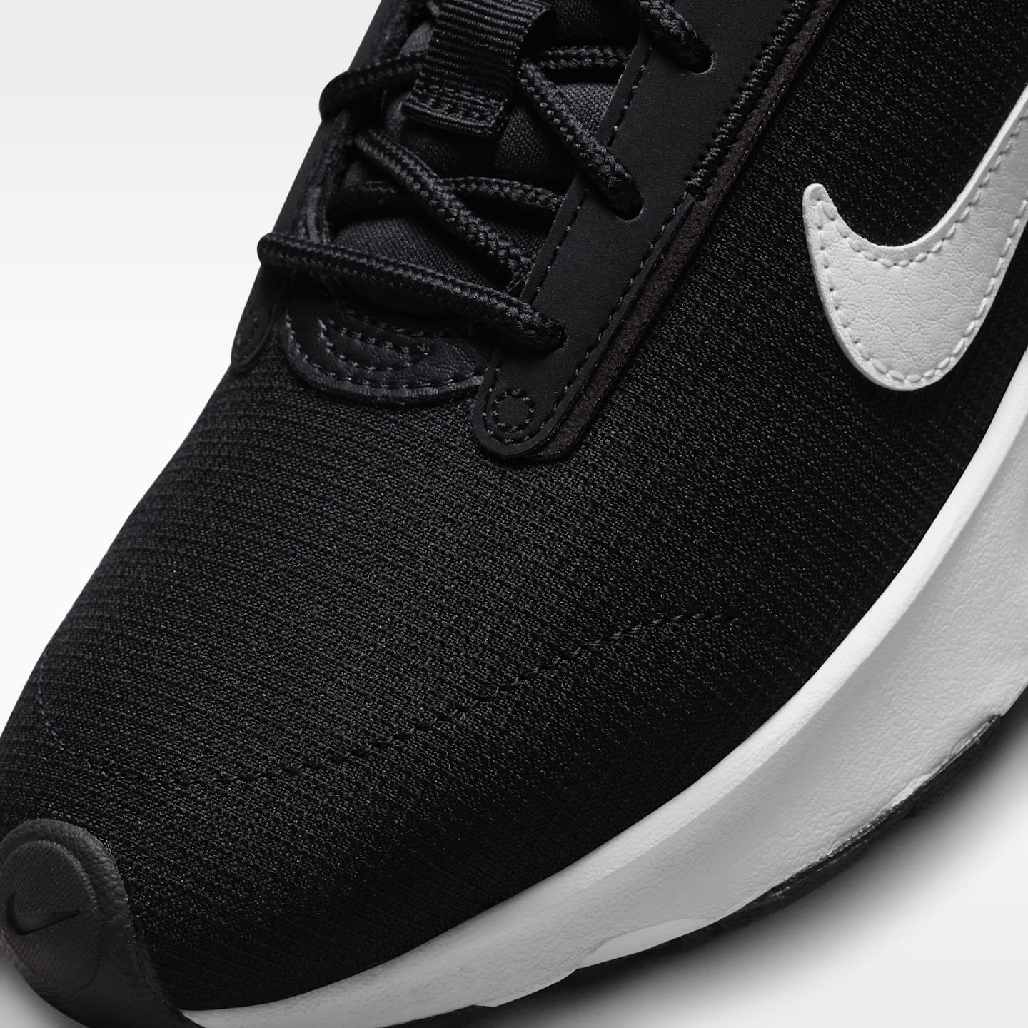 Женские кроссовки Nike Air Max Intrlk Lite, цвет: Чёрный / Белый — фото 8