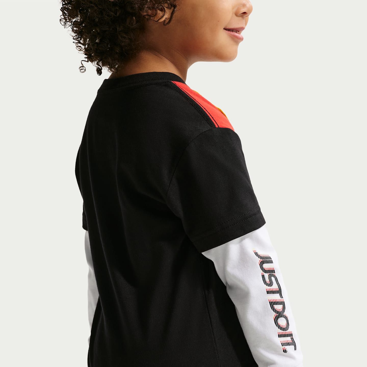 Детская футболка Nike Sportswear Toddler Victory Lap Twofer, цвет: Чёрный — фото 2