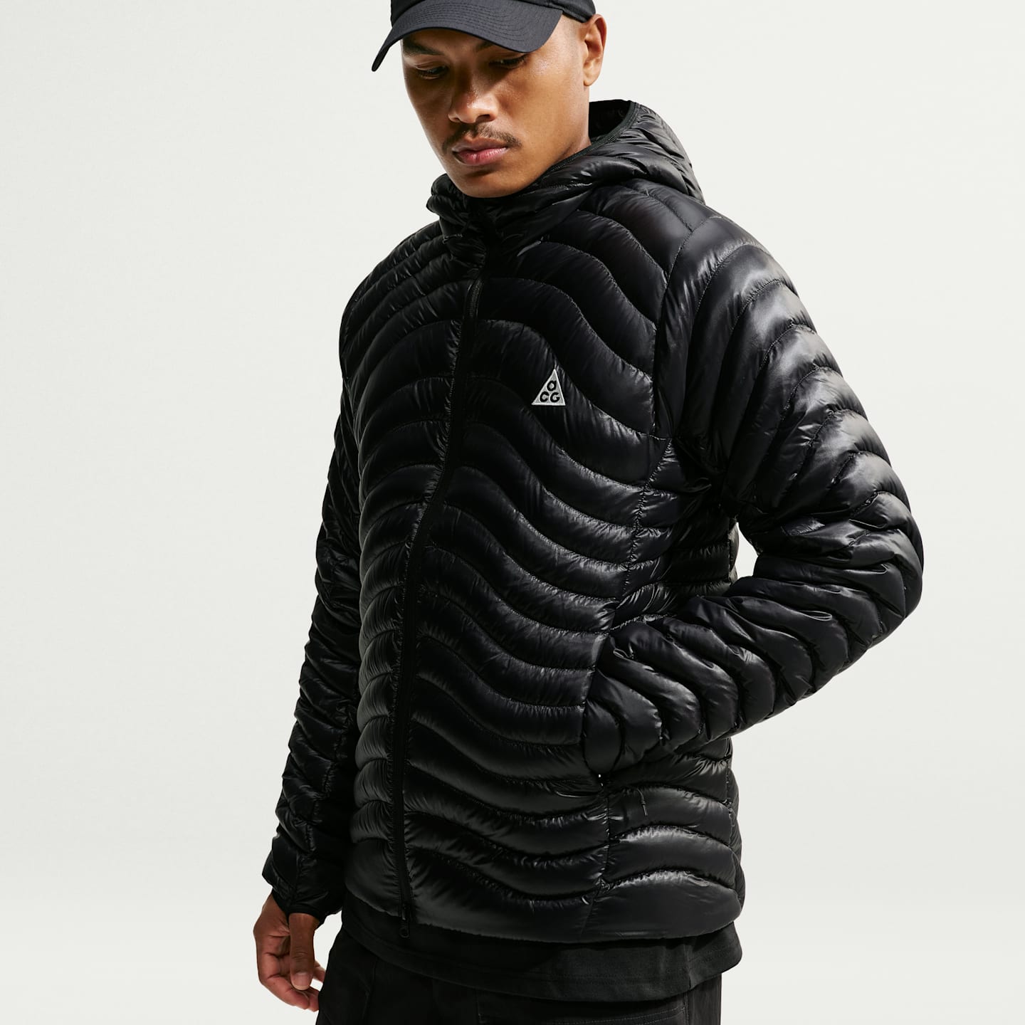 Мужской сверхлёгкий пуховик Nike ACG Lava Flow Therma-FIT ADV, цвет: Чёрный / Снежный белый — фото 3