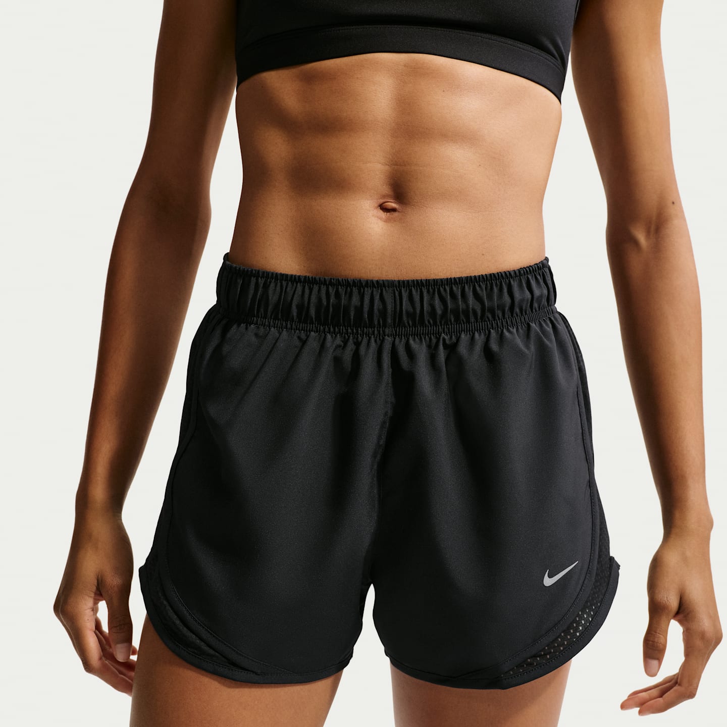 Женские шорты Nike Tempo Dri-FIT Brief-Lined Running, цвет: Чёрный — фото 2