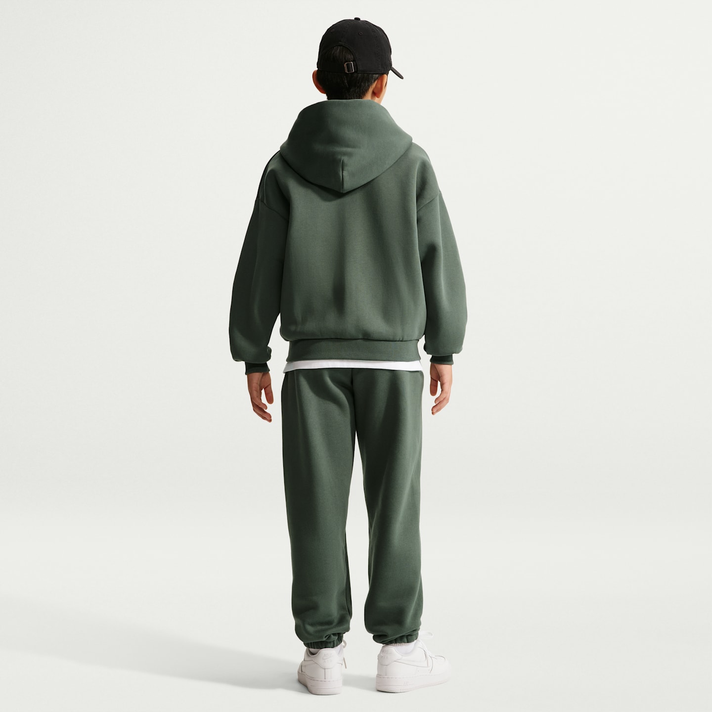 Детское флисовое худи на молнии Nike Sportswear Solo Swoosh, цвет: Камуфляжный зелёный / Молочный — фото 5
