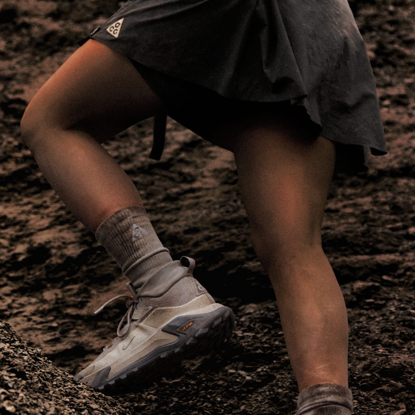 Женские кроссовки Nike ACG Zegama Hike Hiking, цвет: Кремовый / Коричневый — фото 9