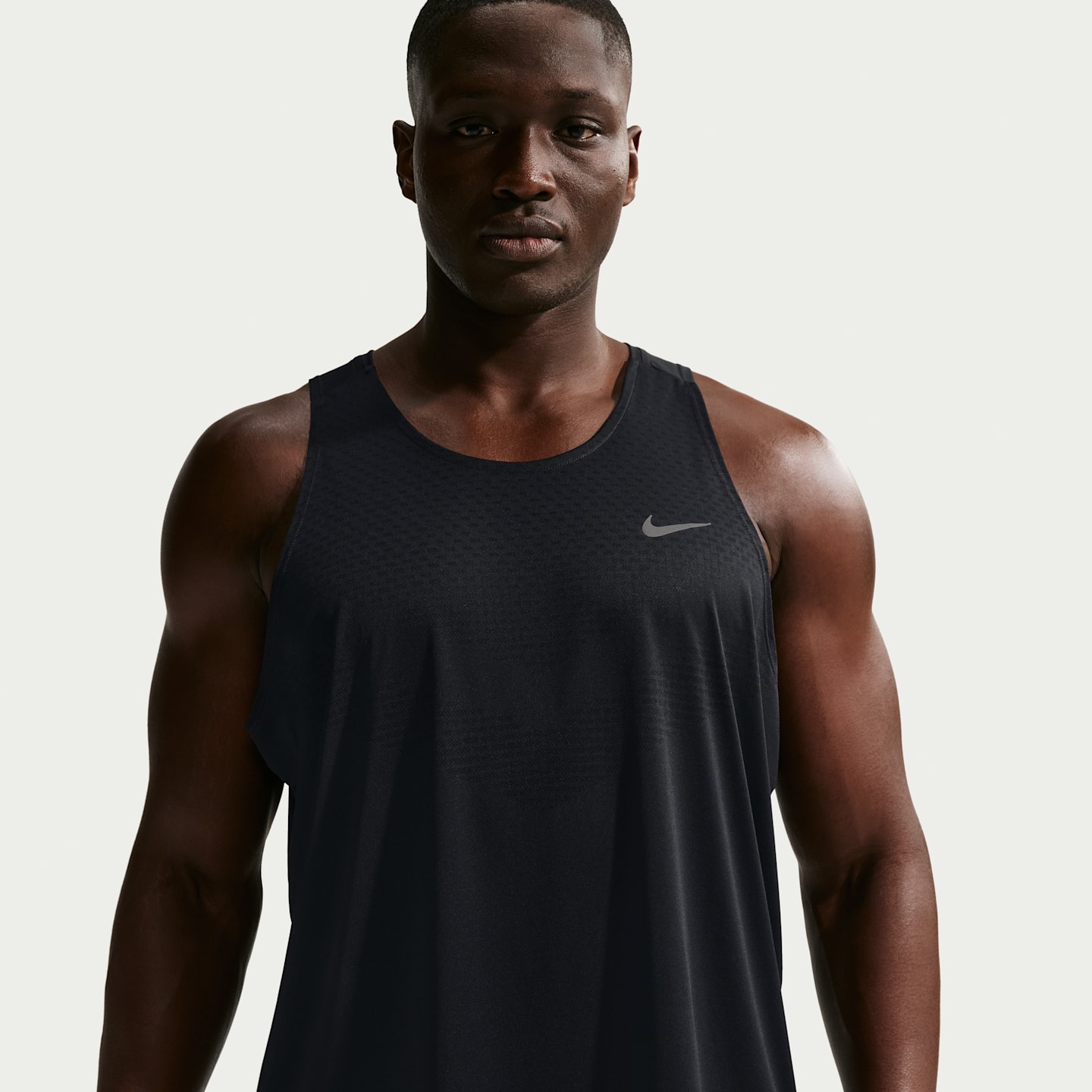 Мужская беговая майка Nike Stride Dri-FIT ADV, цвет: Чёрный — фото 6