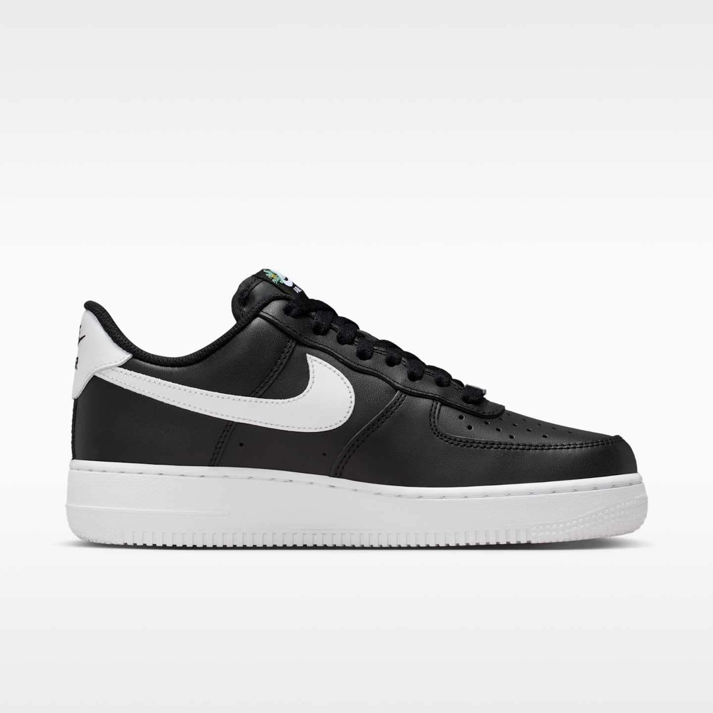 Женские кроссовки Nike Air Force 1 '07 Premium "Flowers", цвет: Чёрный / Металлик золотой — фото 3
