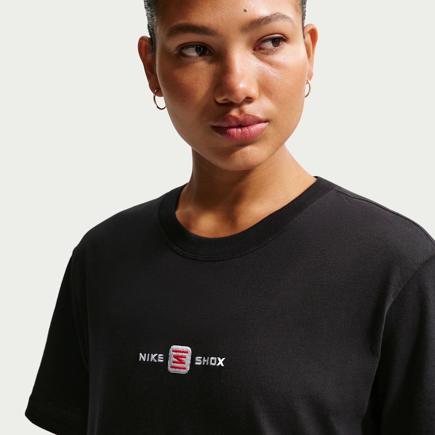 Женская футболка Nike Sportswear Classic Shox оверсайз, цвет: Чёрный — фото 3