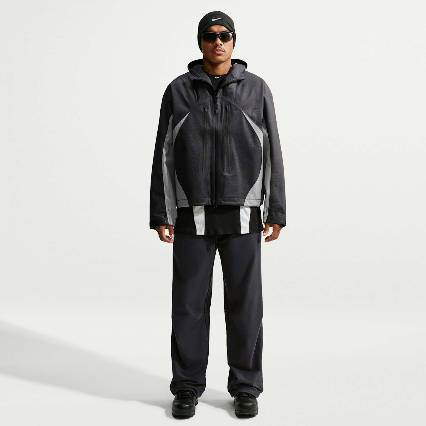 Мужская куртка Nike Tech Storm-FIT ADV, цвет: Чёрный / Серый — фото 4