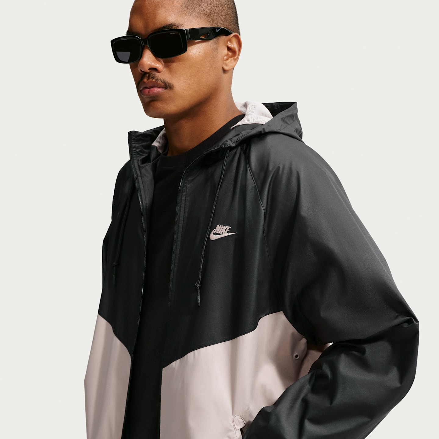 Мужская куртка Nike Windrunner Lined, цвет: Чёрный / Кремовый — фото 3