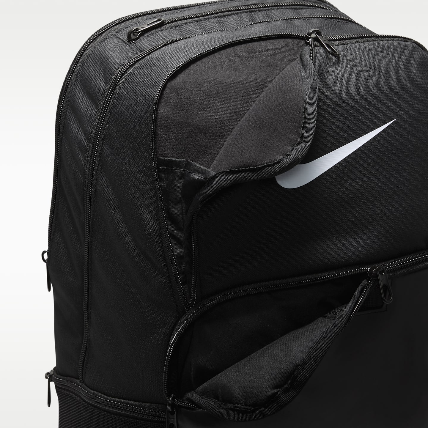 Спортивный рюкзак Nike Brasilia 9.5, очень большой, 30 л, цвет: Чёрный / Белый — фото 7
