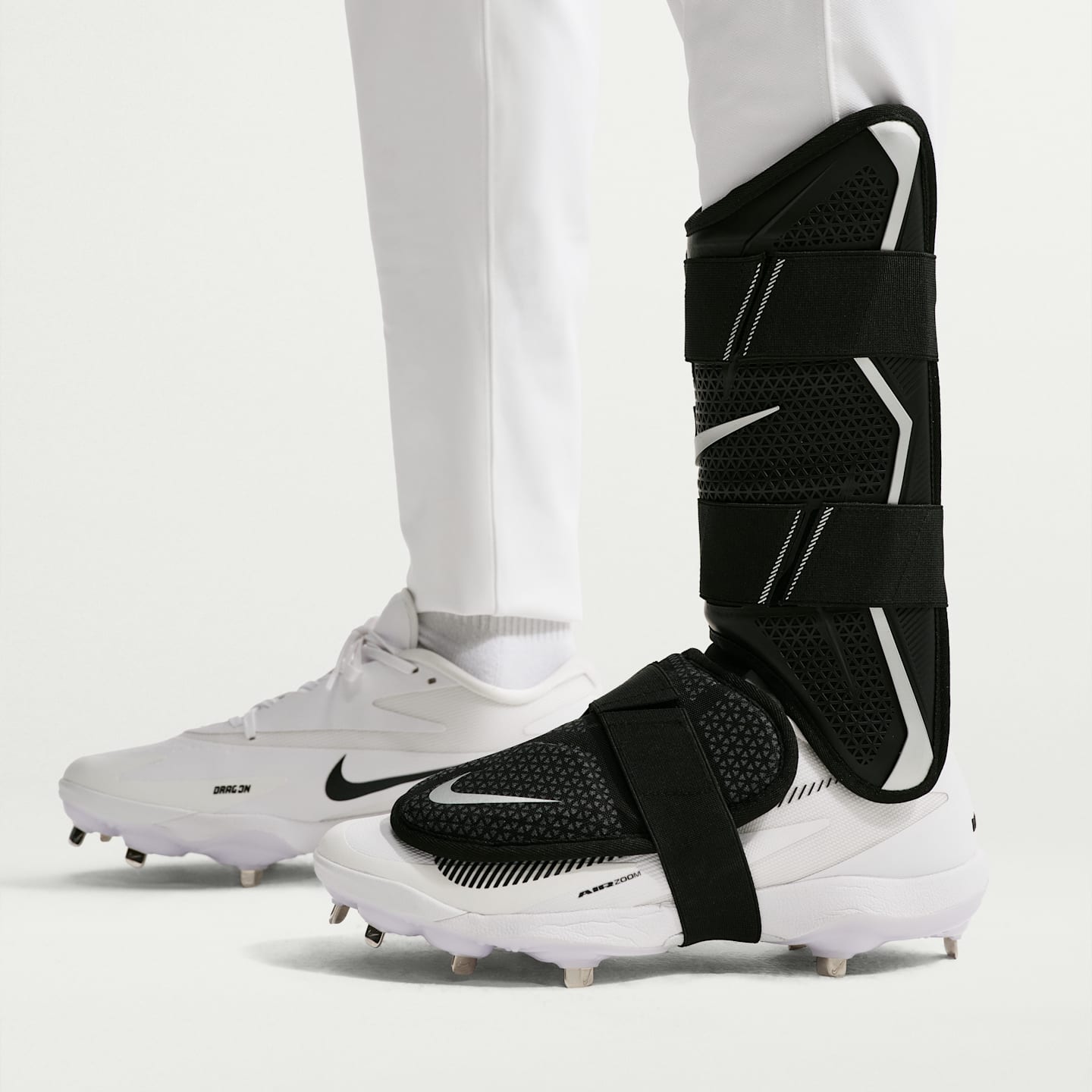 Nike Vapor Elite Baseball Batter's Leg Guard (Left-Hand Hitter), цвет: Чёрный / Серебряный — фото 3