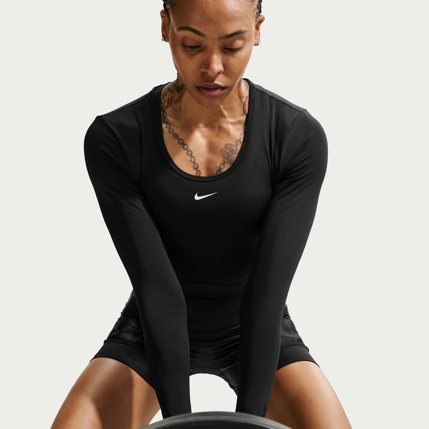 Женский укороченный топ Nike Pro Dri-FIT с длинным рукавом, цвет: Чёрный / Антрацитовый — фото 3