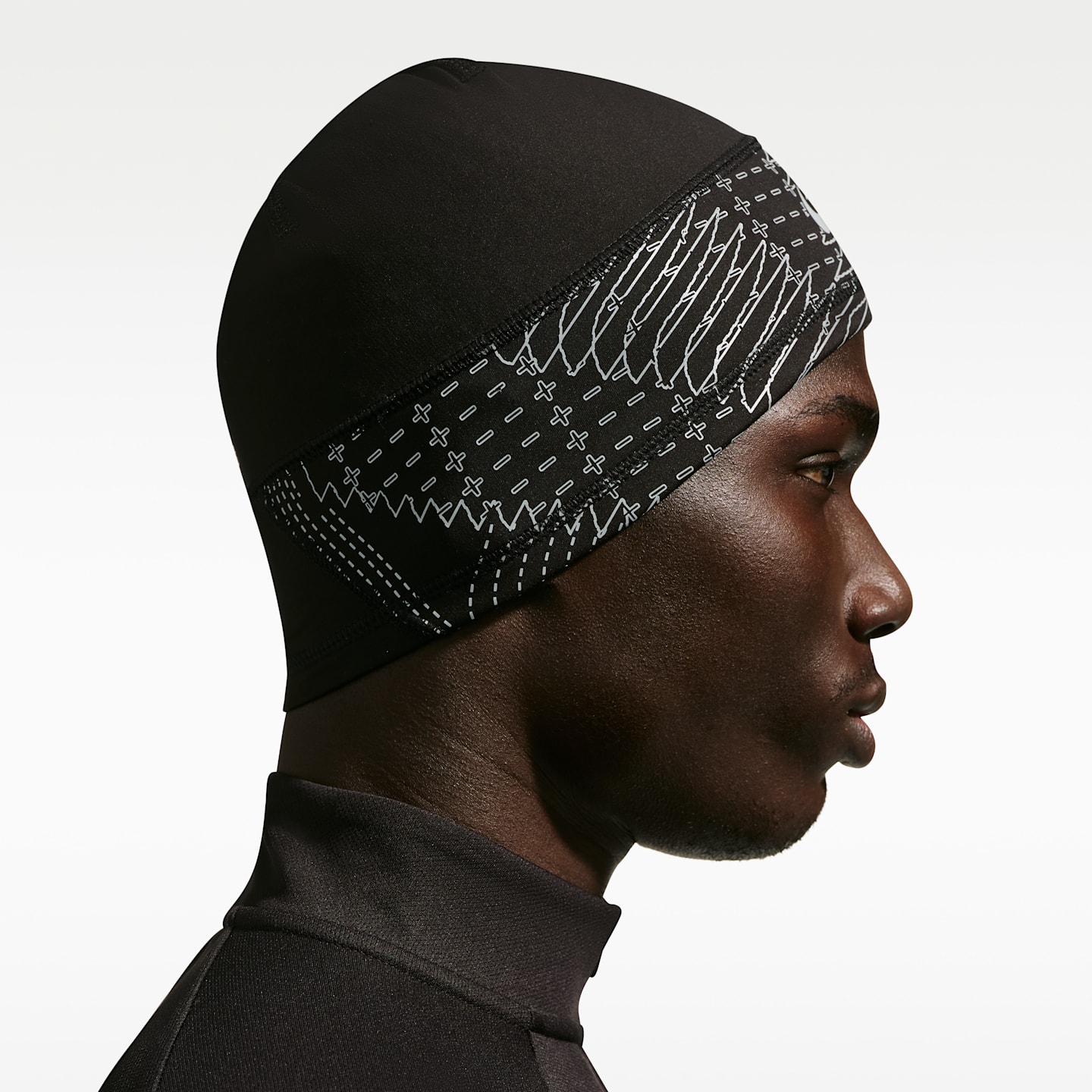 Беговая шапка-бини Nike Terra Dri-FIT без отворота, цвет: Чёрный — фото 2
